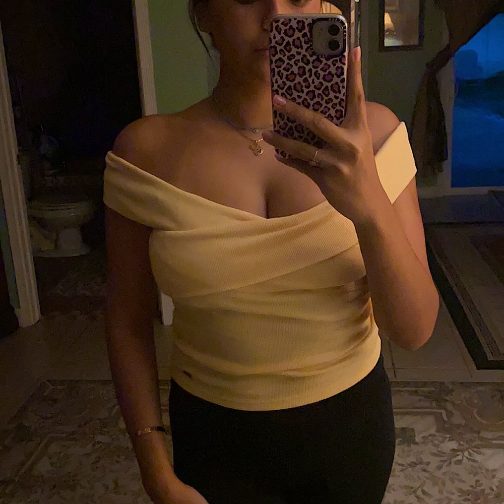 hollister yellow off the shoulder crop top